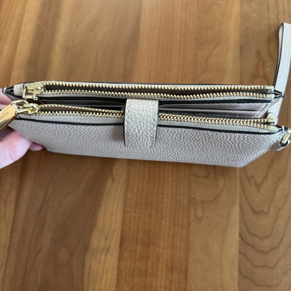 Michael Kors - Adele Double Zip Gold Tone Wristlet - Picture 12 of 13